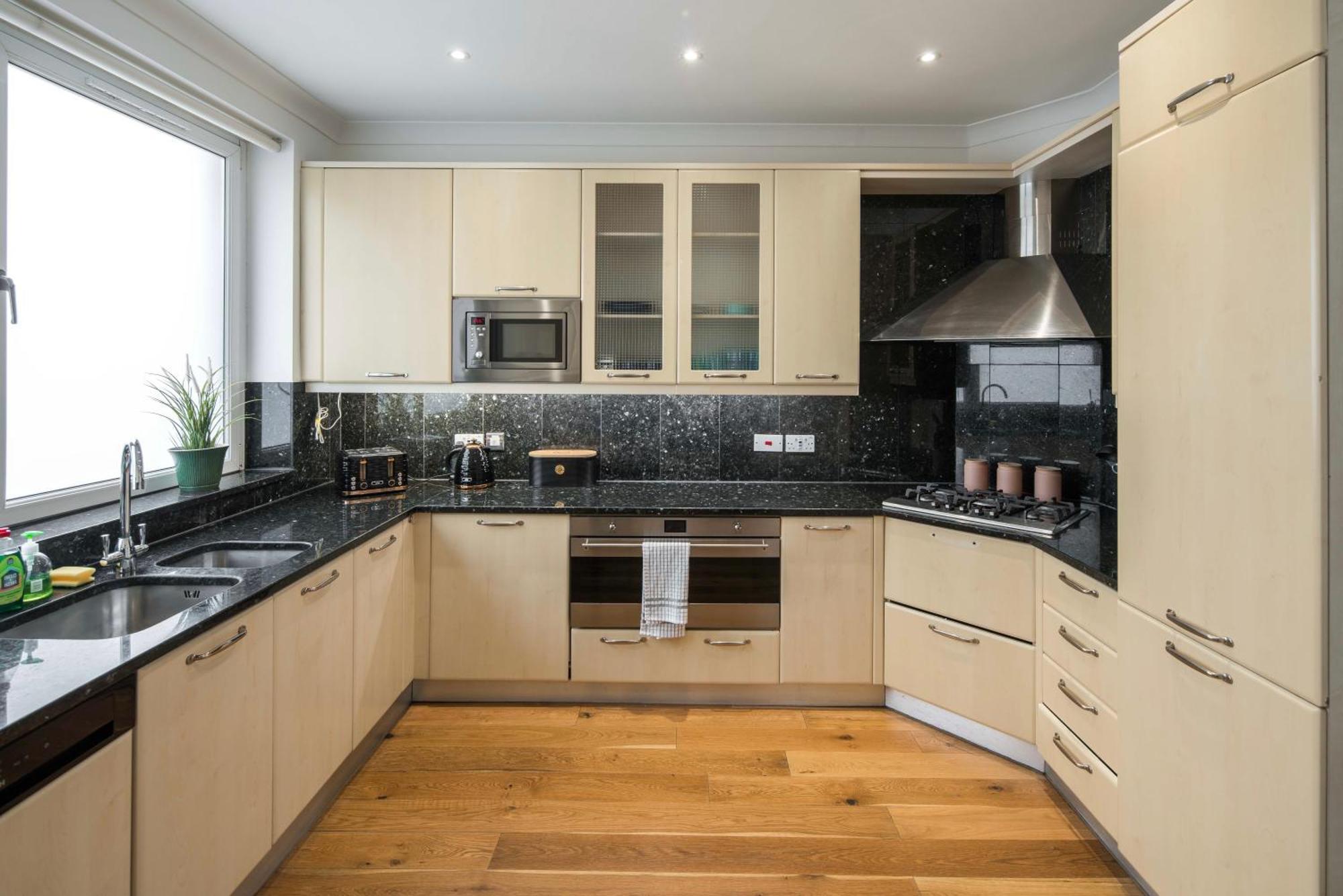 Massive For Large Families With Balcony And Ac Apartamento *